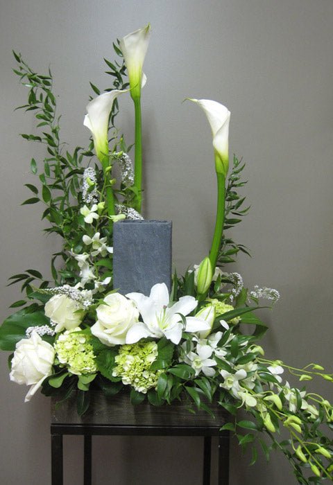 Fleurs pour urne Lys et calla - Fleuriste Abaca
