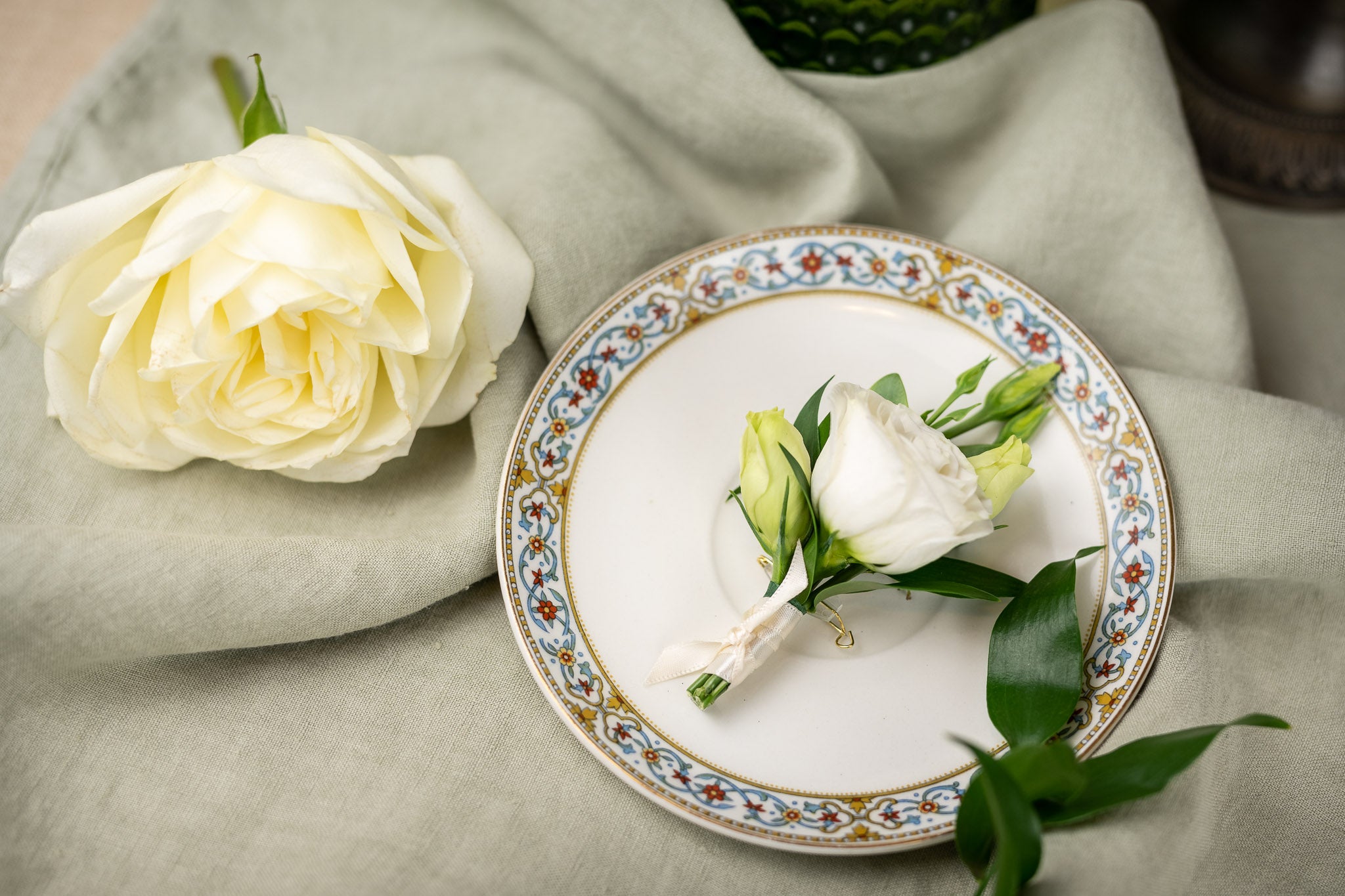Boutonnière de lisianthus - Fleuriste Abaca