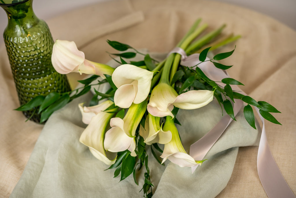 Bouquet de mariée mini callas - Fleuriste Abaca