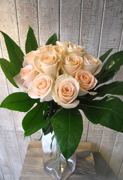 Roses pêches - Fleuriste Abaca