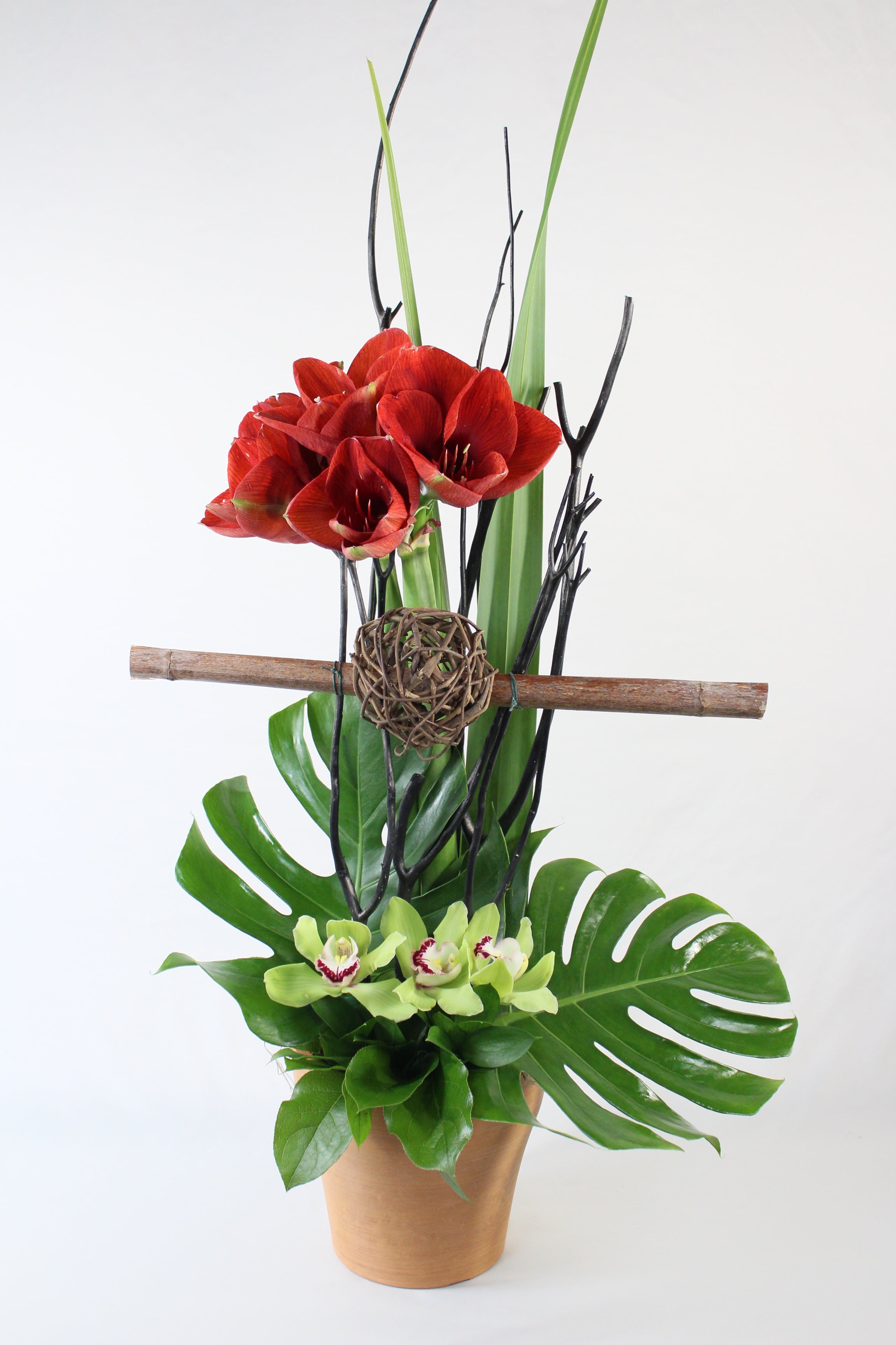 Montage de fleurs Rouge et vert - Fleuriste Abaca