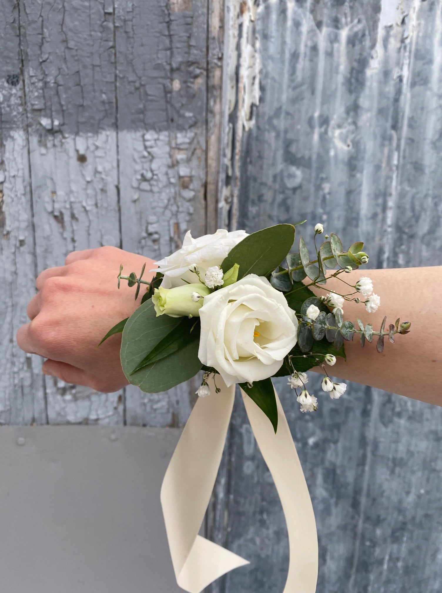 Bracelet de lisianthus - Fleuriste Abaca