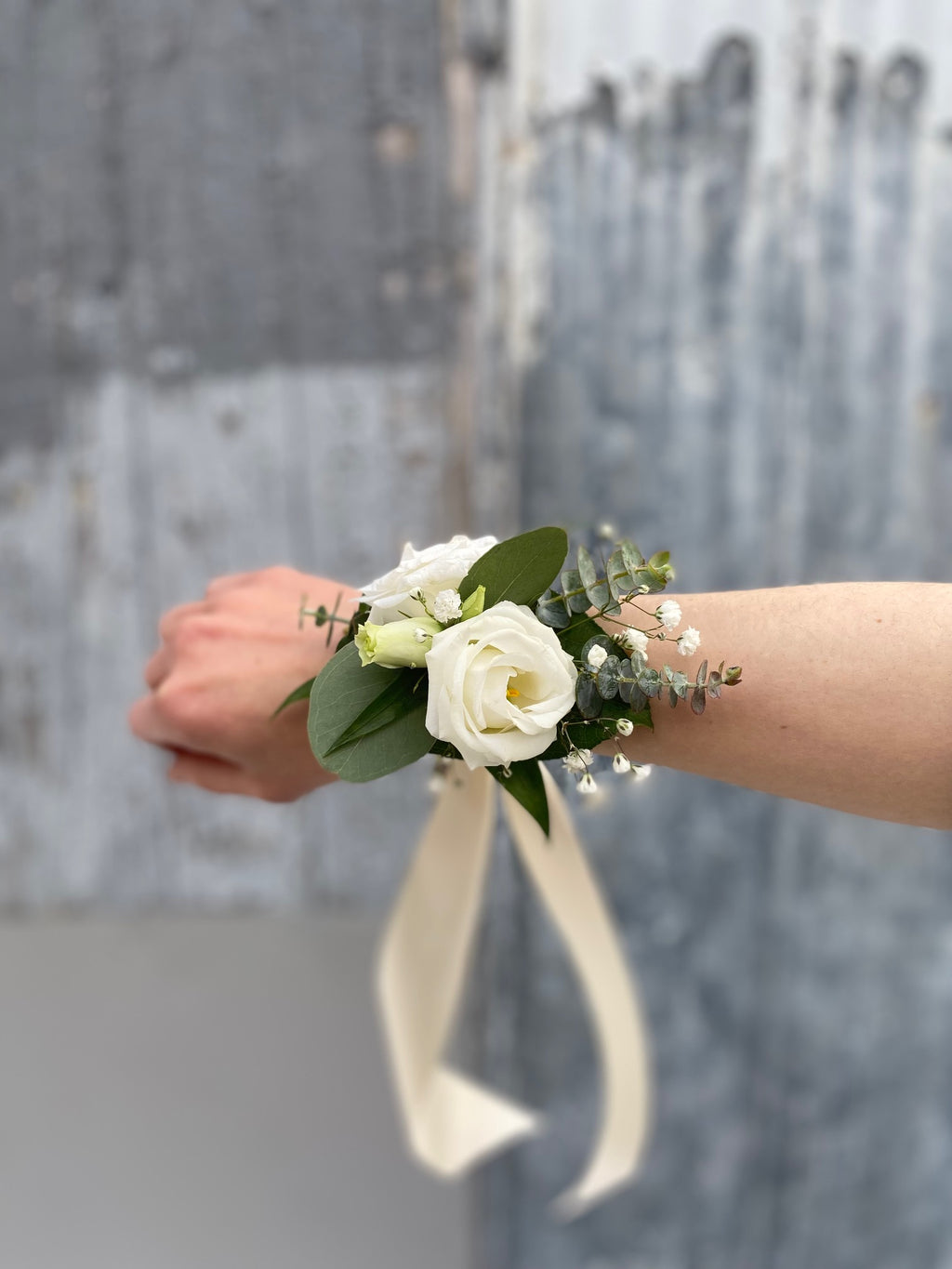 Bracelet de lisianthus - Fleuriste Abaca