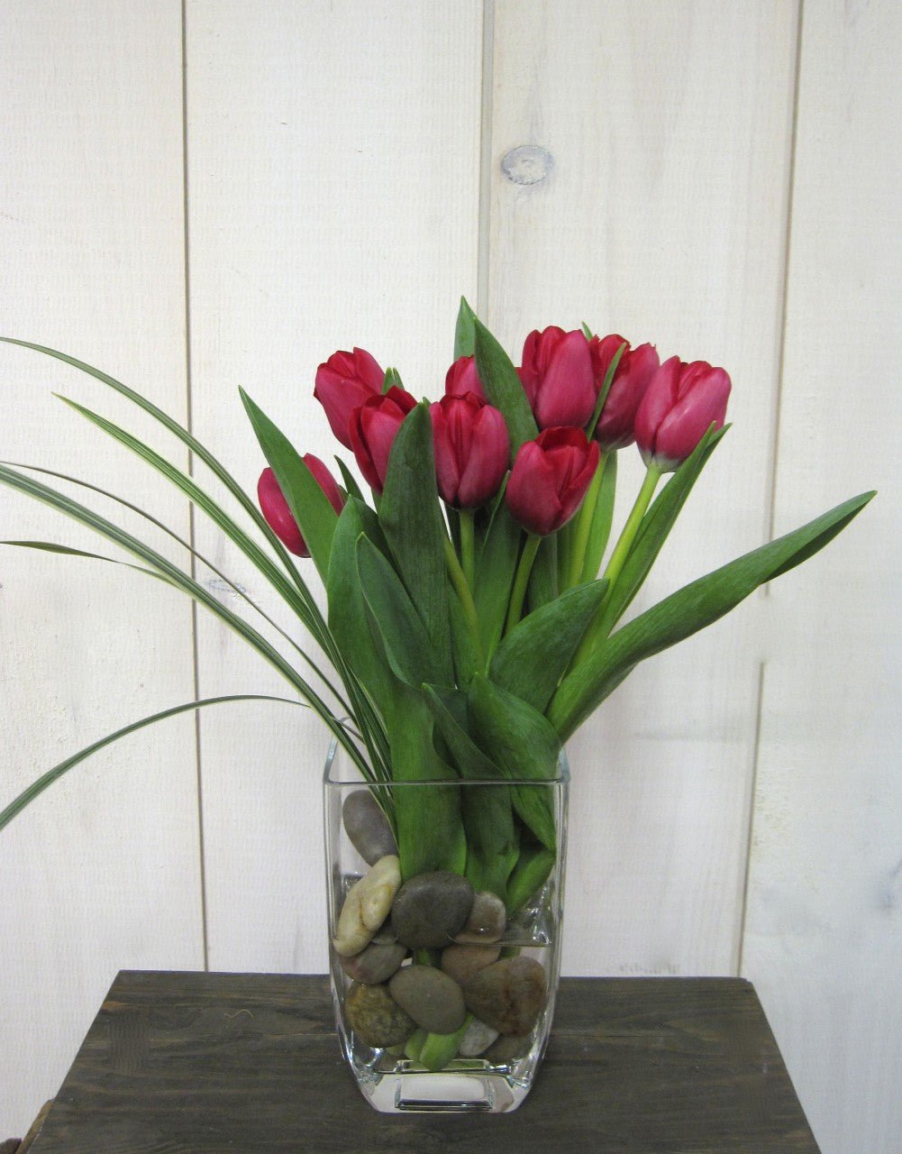 Tulipes dans leur vase - Fleuriste Abaca