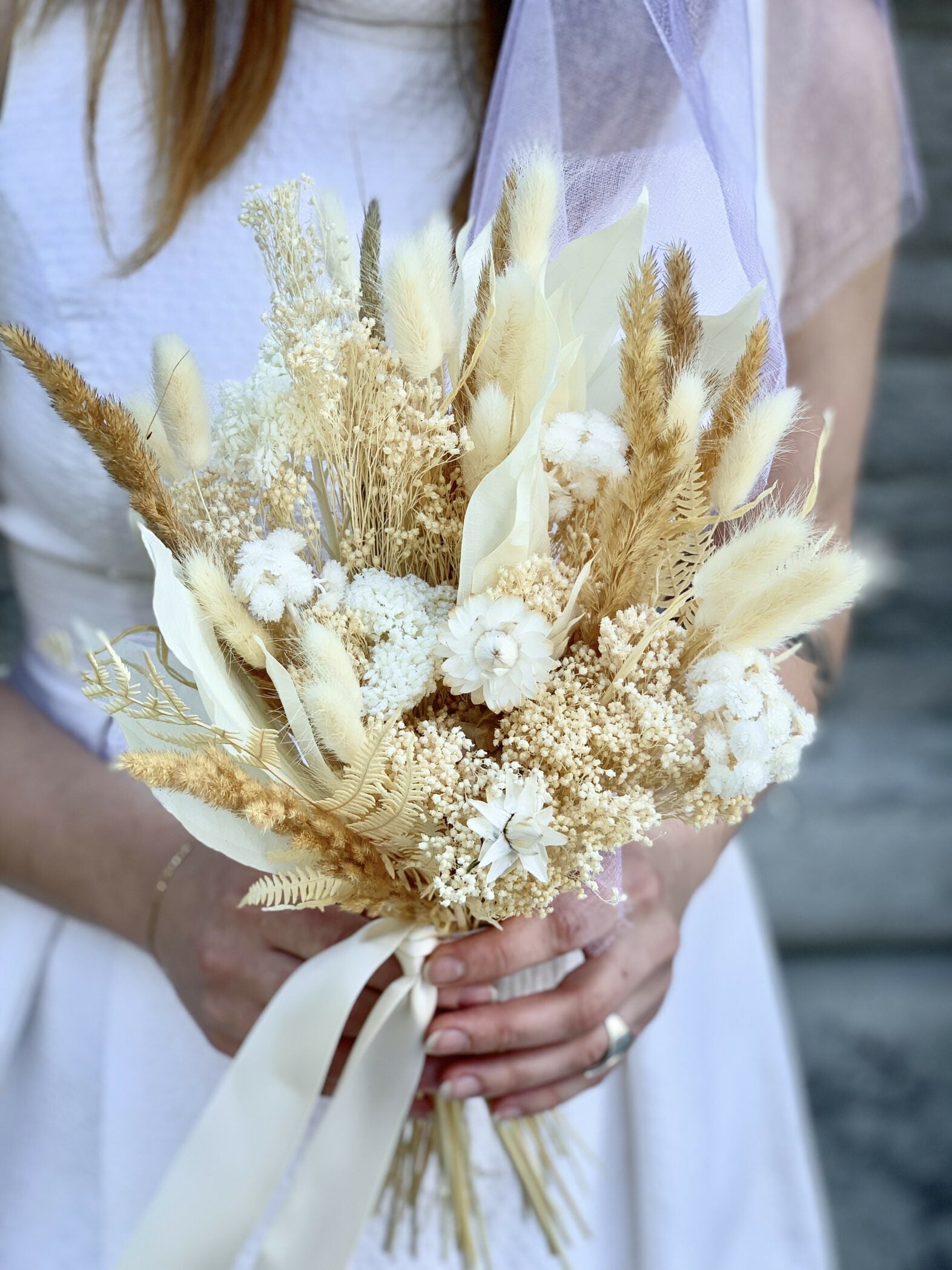 Bouquet de mariée fleurs séchées ivoire - Fleuriste Abaca