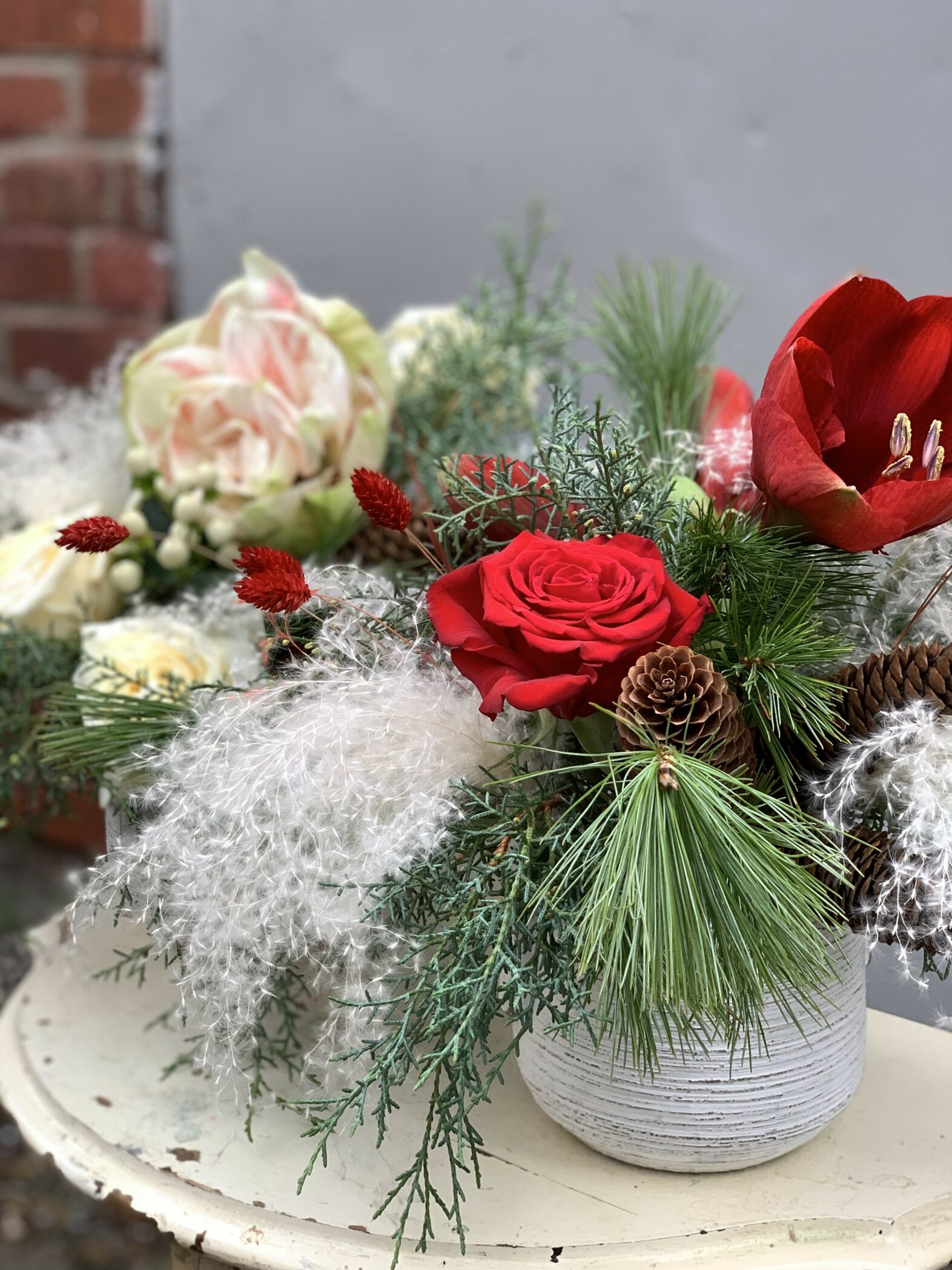 Centre de table Neige feutrée - Fleuriste Abaca