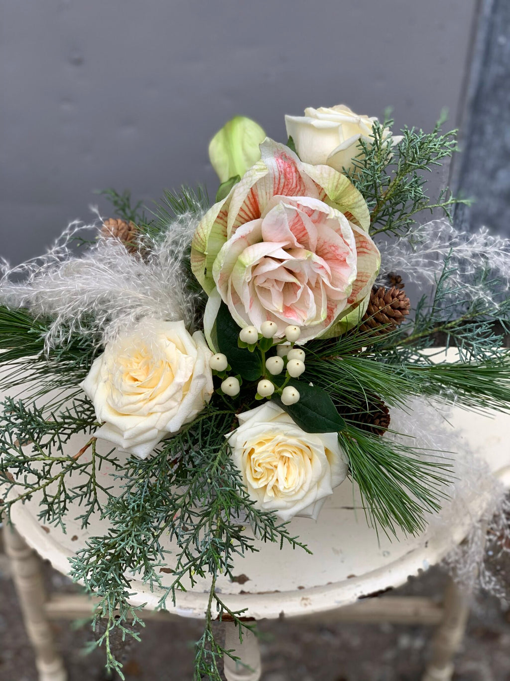 Centre de table Neige feutrée - Fleuriste Abaca