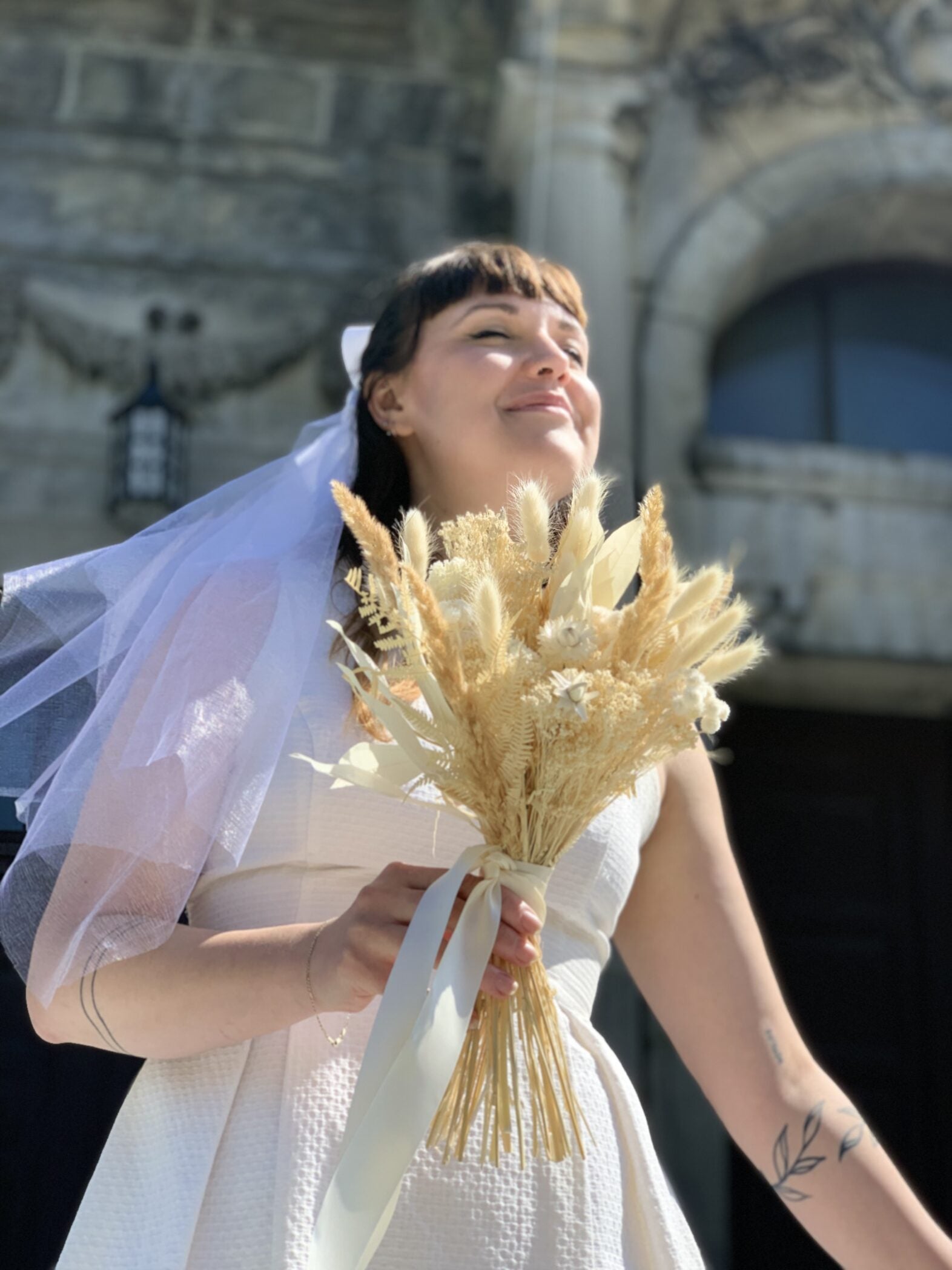 Bouquet de mariée fleurs séchées ivoire - Fleuriste Abaca