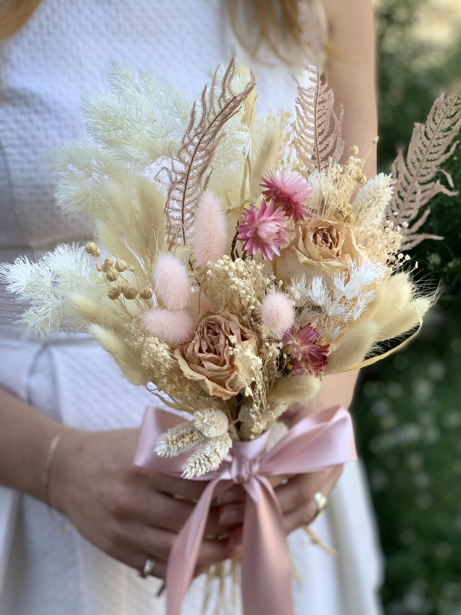 Bouquet de mariée fleurs séchées doux - Fleuriste Abaca