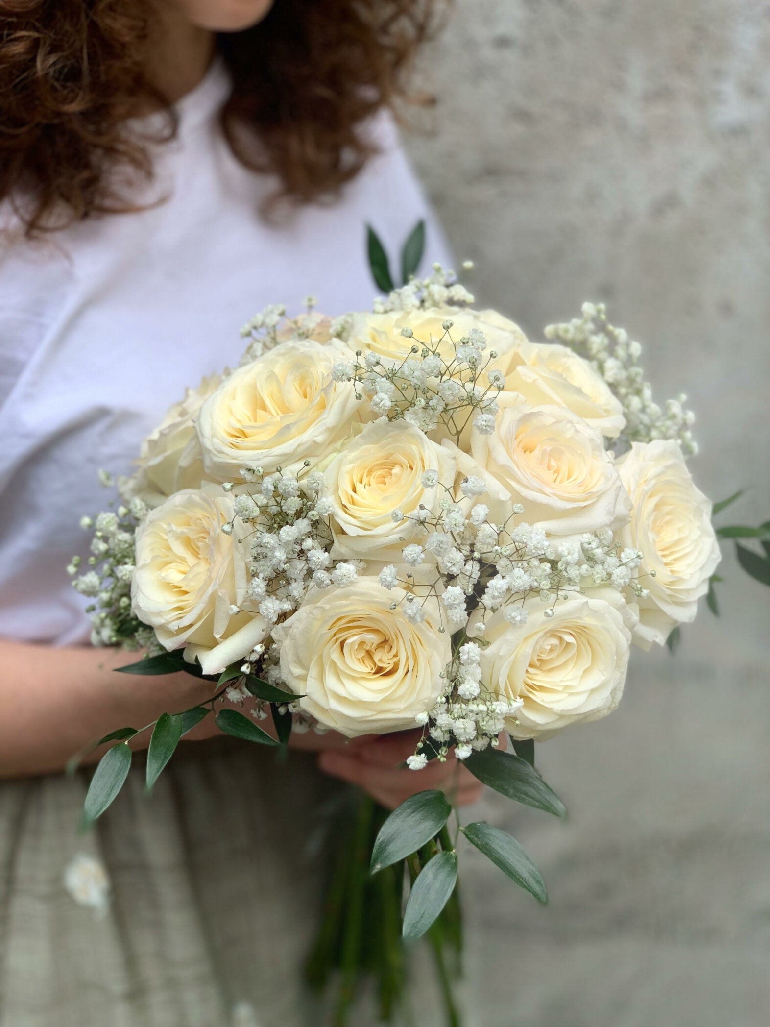 Bouquet de mariée roses et soupirs - Fleuriste Abaca